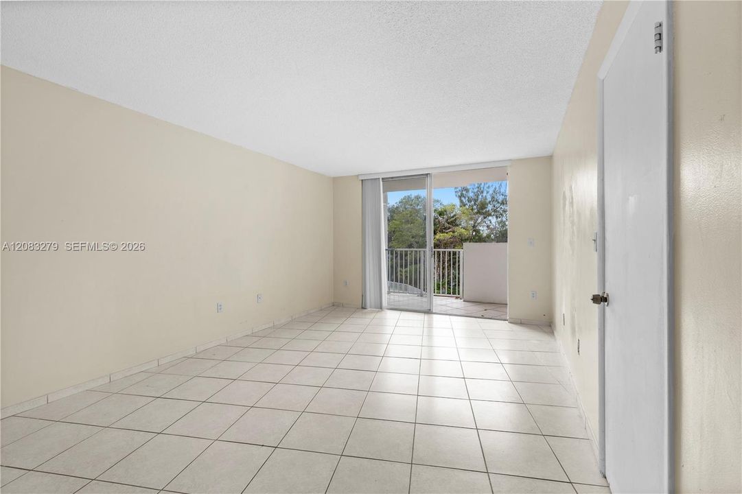 En Venta: $277,000 (2 camas, 2 baños, 1257 Pies cuadrados)