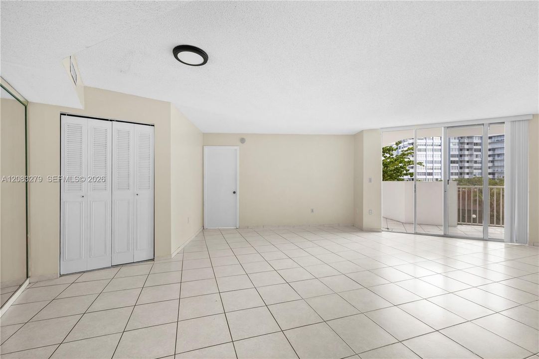 En Venta: $277,000 (2 camas, 2 baños, 1257 Pies cuadrados)