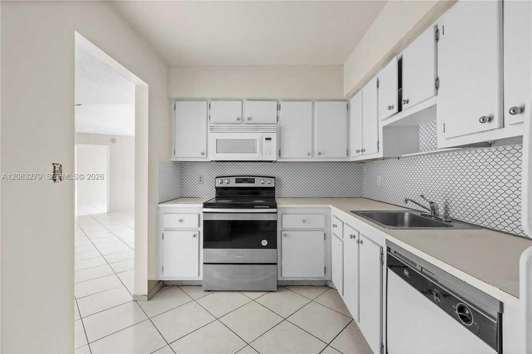 En Venta: $277,000 (2 camas, 2 baños, 1257 Pies cuadrados)