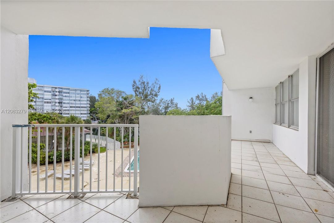 En Venta: $277,000 (2 camas, 2 baños, 1257 Pies cuadrados)