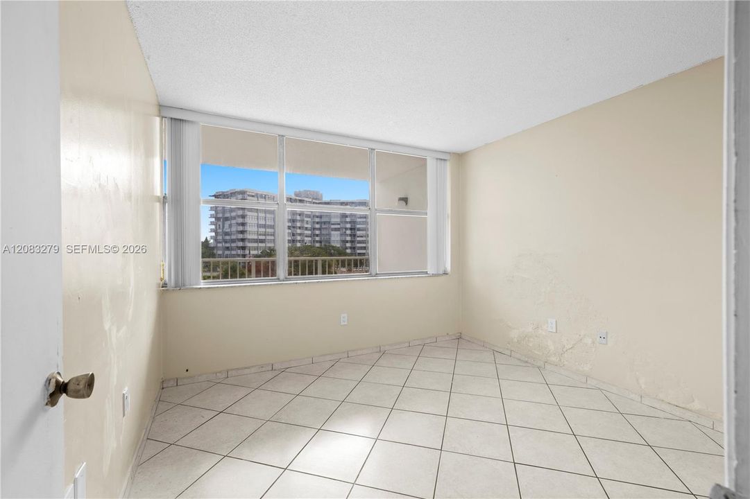 En Venta: $277,000 (2 camas, 2 baños, 1257 Pies cuadrados)