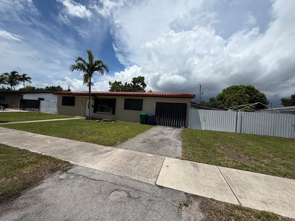 For Sale: $649,999 (3 beds, 2 baths, 1242 Square Feet)