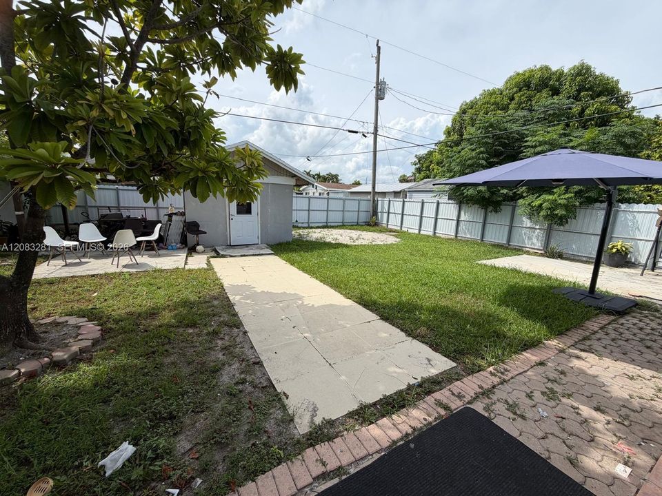 For Sale: $649,999 (3 beds, 2 baths, 1242 Square Feet)