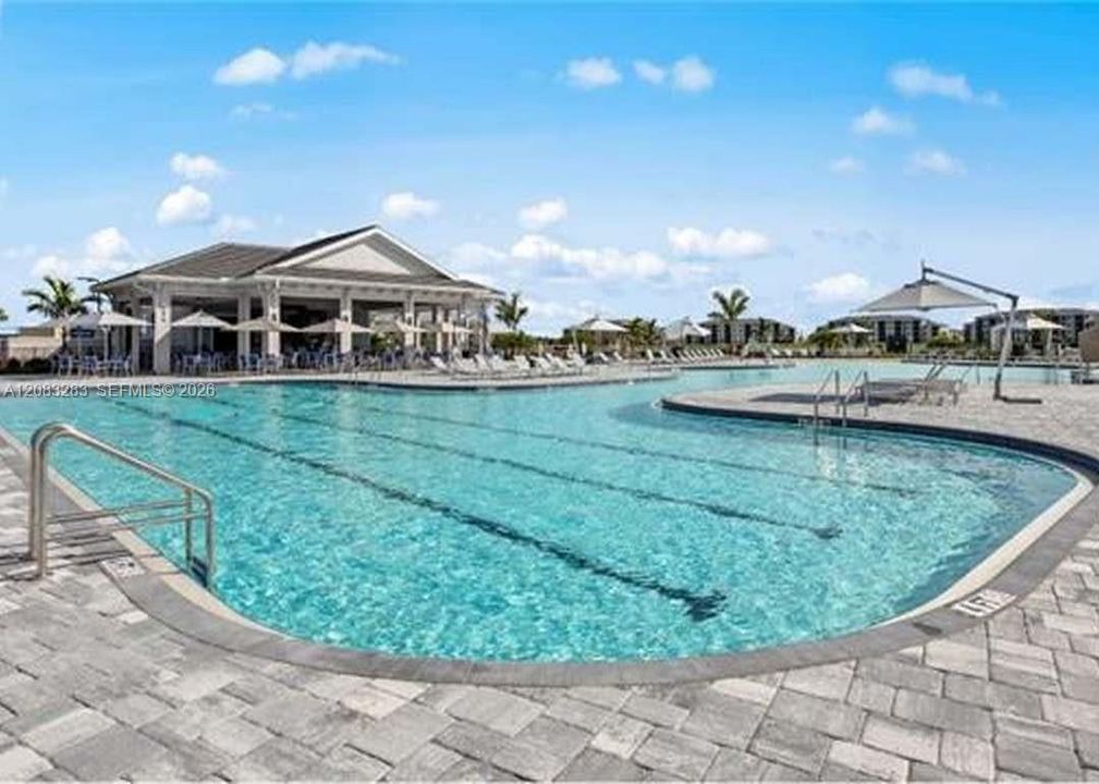 En Venta: $219,900 (2 camas, 2 baños, 1154 Pies cuadrados)