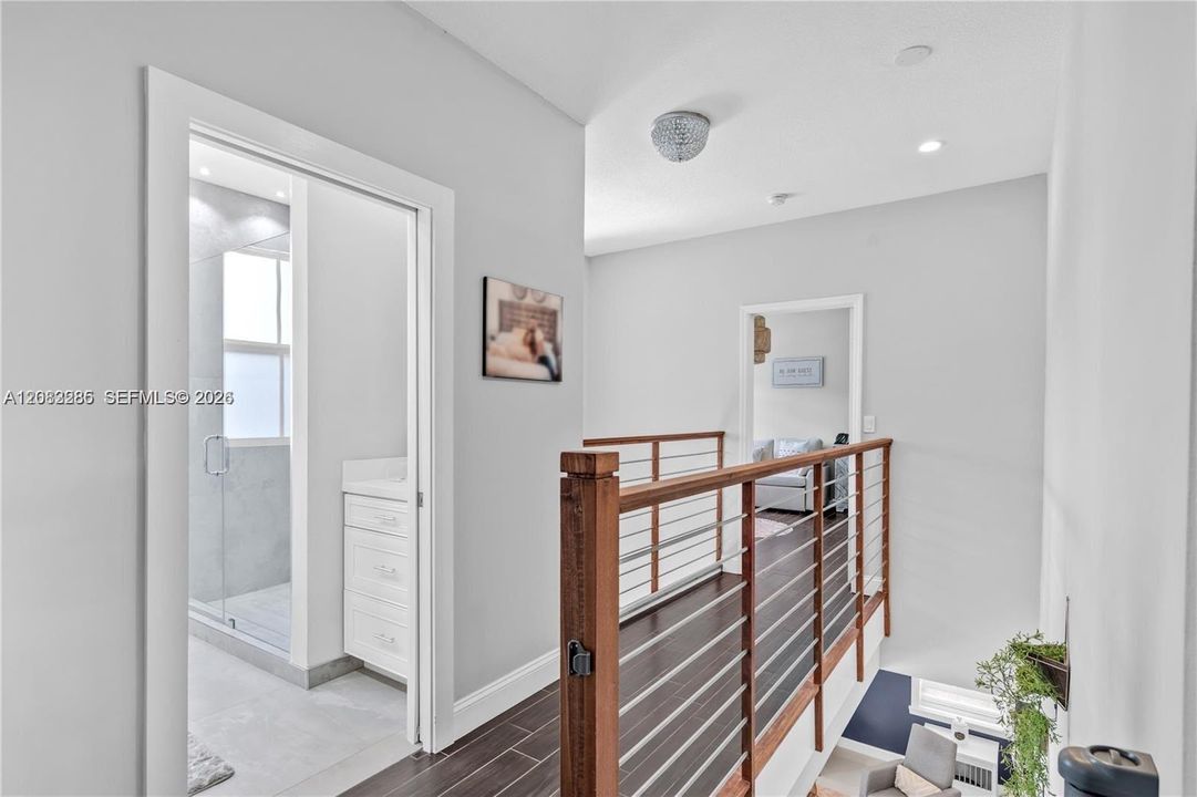 2nd floor landing