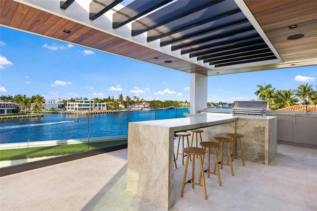 For Sale: $34,950,000 (7 beds, 11 baths, 10054 Square Feet)