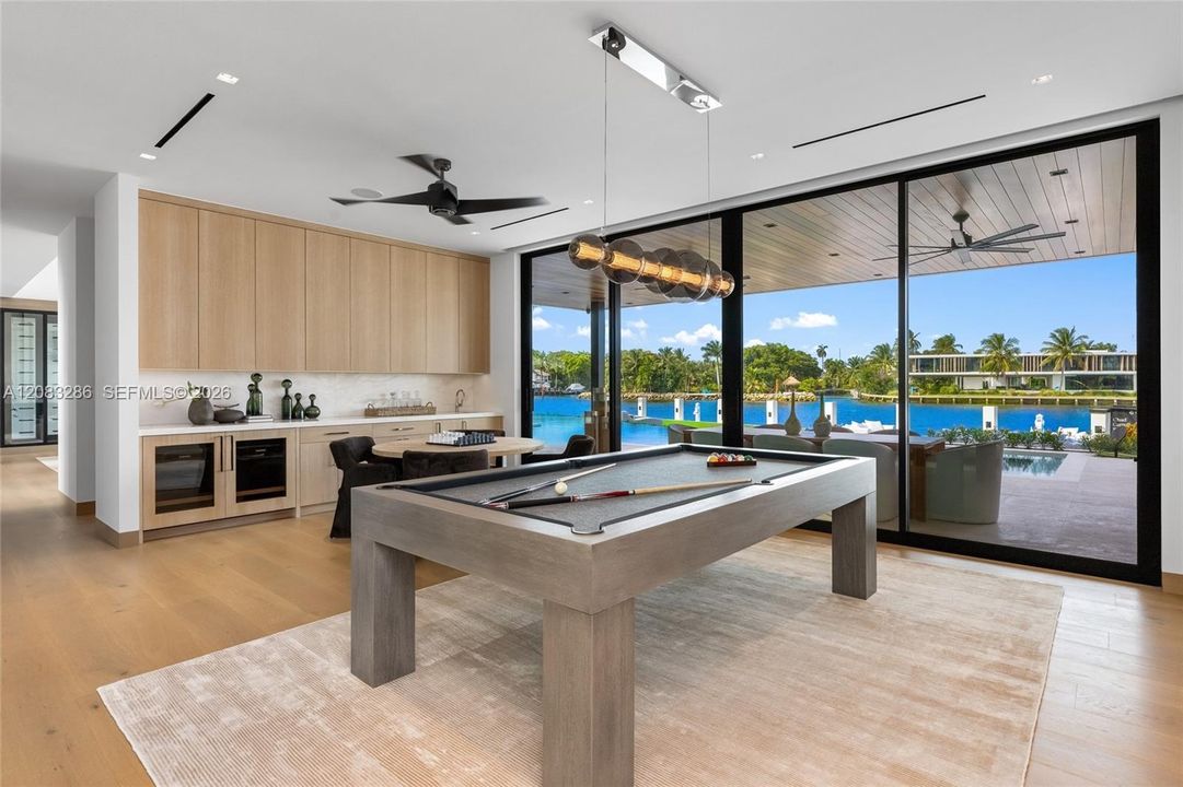 For Sale: $34,950,000 (7 beds, 11 baths, 10054 Square Feet)
