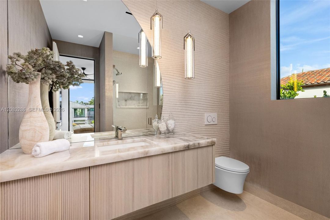 For Sale: $34,950,000 (7 beds, 11 baths, 10054 Square Feet)