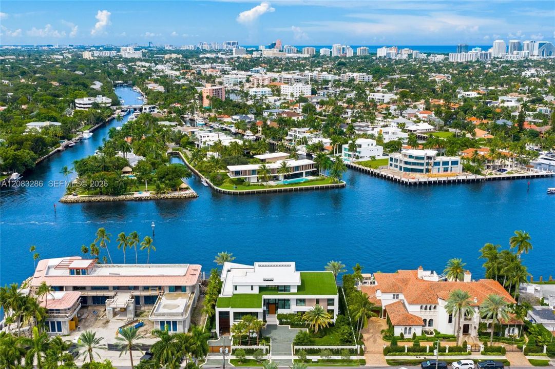 For Sale: $34,950,000 (7 beds, 11 baths, 10054 Square Feet)