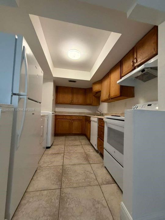 For Rent: $2,400 (3 beds, 2 baths, 1080 Square Feet)