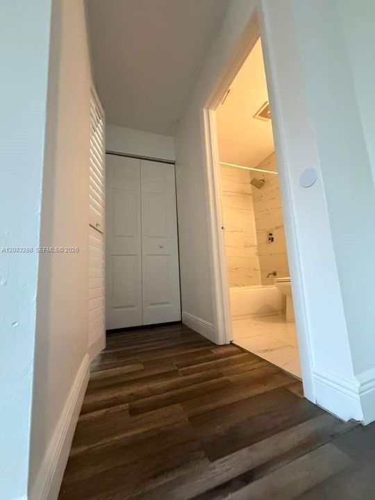 For Rent: $2,400 (3 beds, 2 baths, 1080 Square Feet)