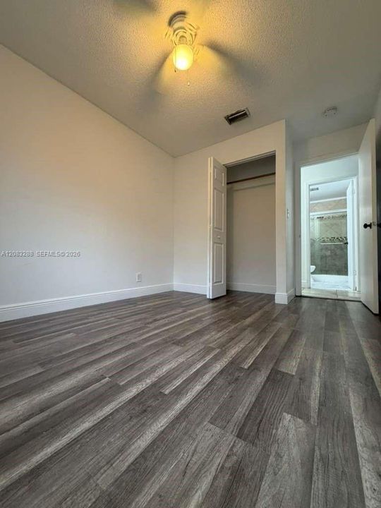 For Rent: $2,400 (3 beds, 2 baths, 1080 Square Feet)