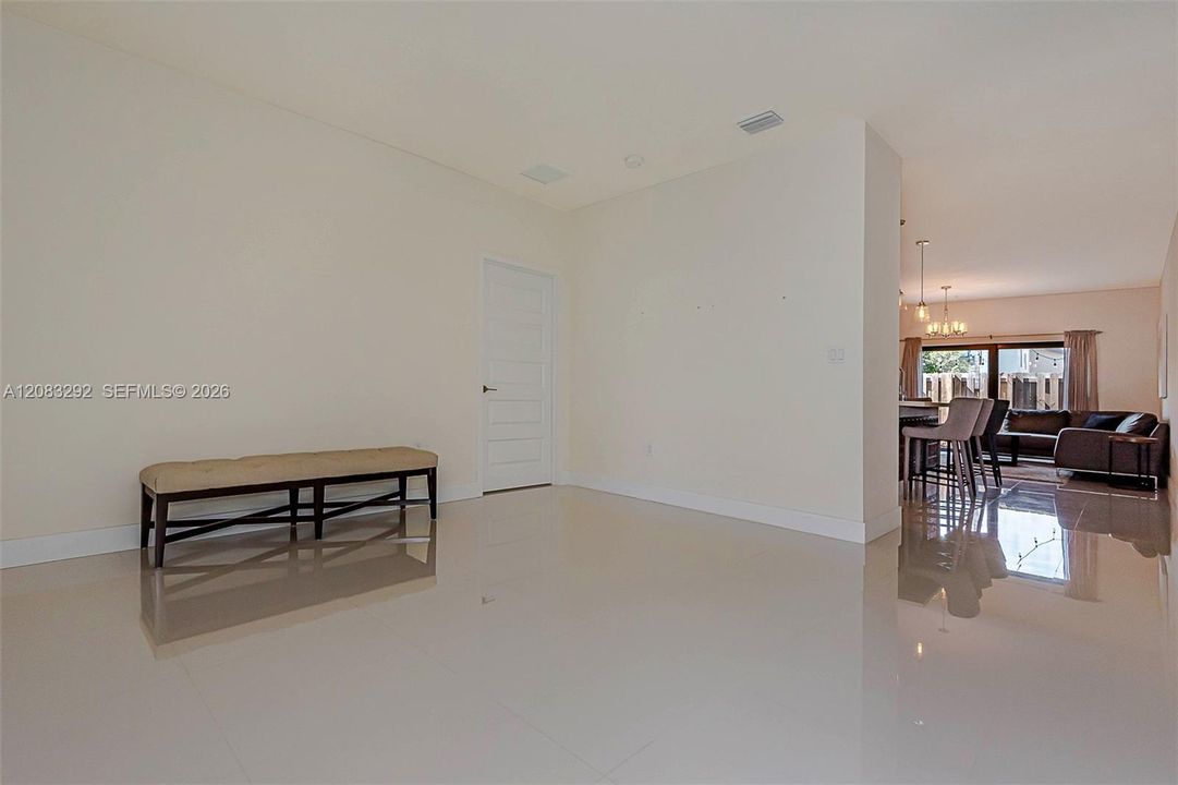 En Renta: $3,600 (3 camas, 2 baños, 1410 Pies cuadrados)