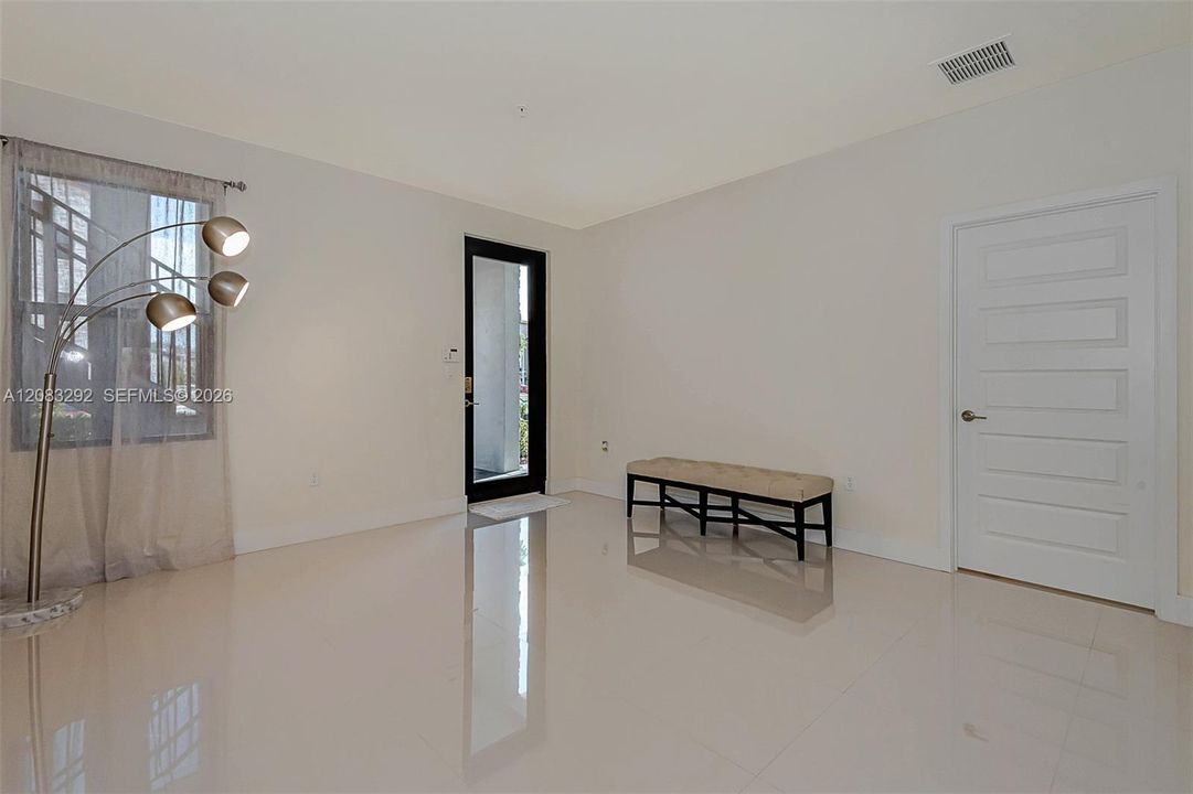 En Renta: $3,600 (3 camas, 2 baños, 1410 Pies cuadrados)