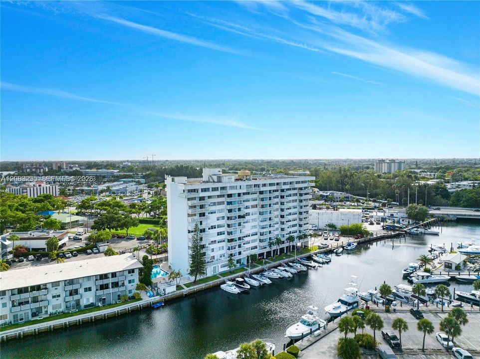 En Venta: $349,999 (2 camas, 2 baños, 1096 Pies cuadrados)