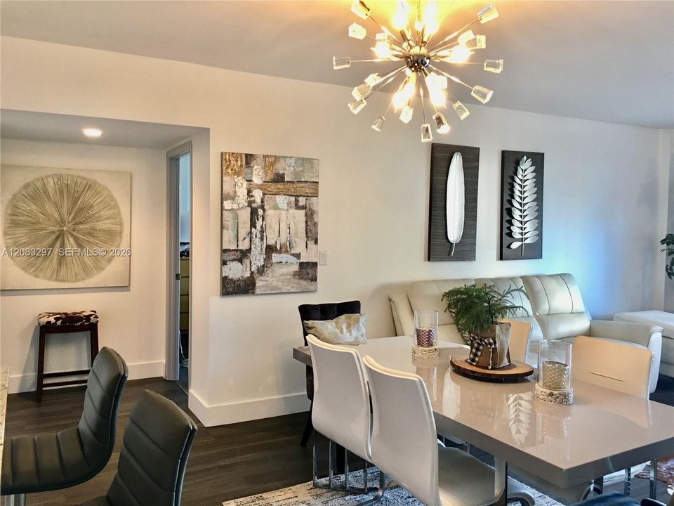 For Rent: $2,300 (2 beds, 2 baths, 1358 Square Feet)