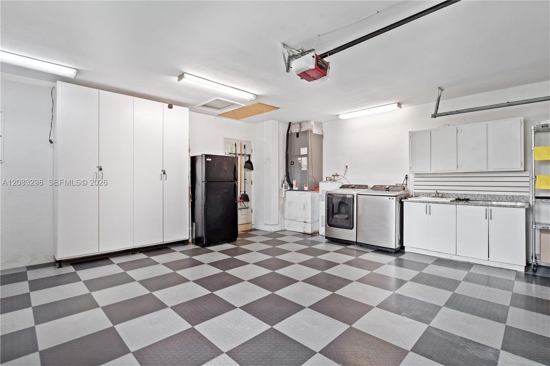 En Renta: $12,900 (3 camas, 3 baños, 2244 Pies cuadrados)