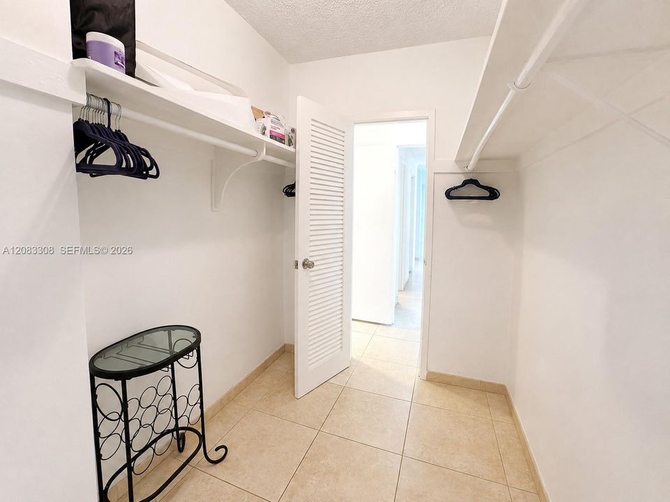 En Renta: $3,450 (2 camas, 2 baños, 1110 Pies cuadrados)