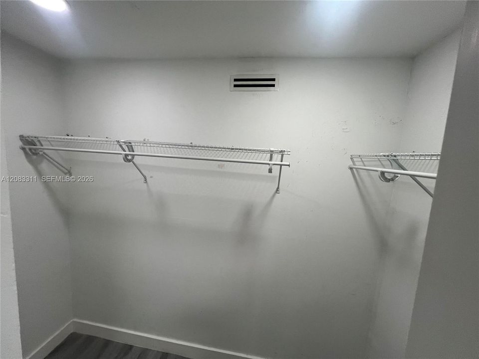 В аренду: $1,700 (1 спален, 1 ванн, 600 Квадратных фут)