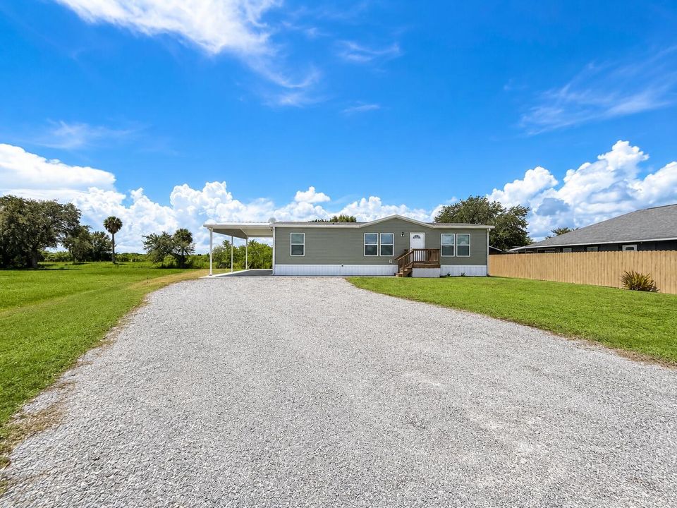 Sunny Countryside Ranch Home