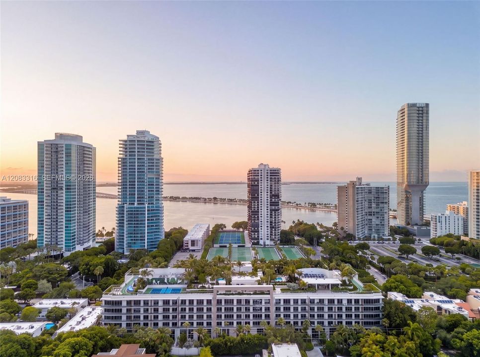 For Rent: $8,900 (2 beds, 2 baths, 1189 Square Feet)
