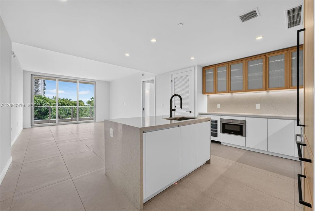 For Rent: $8,900 (2 beds, 2 baths, 1189 Square Feet)