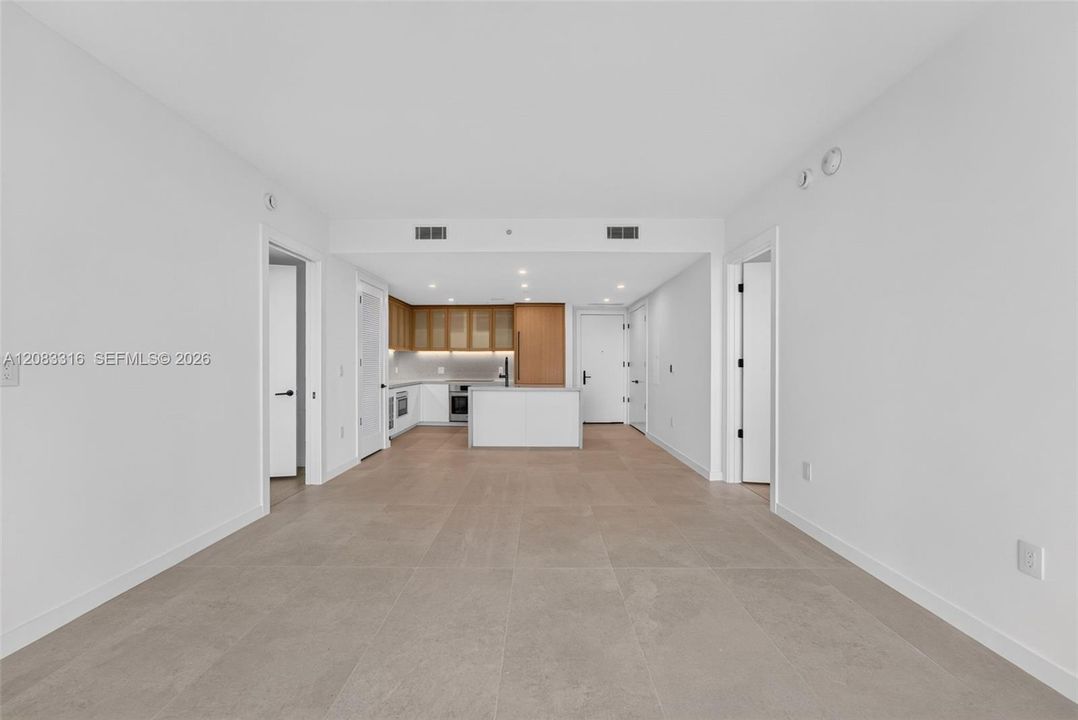 For Rent: $8,900 (2 beds, 2 baths, 1189 Square Feet)