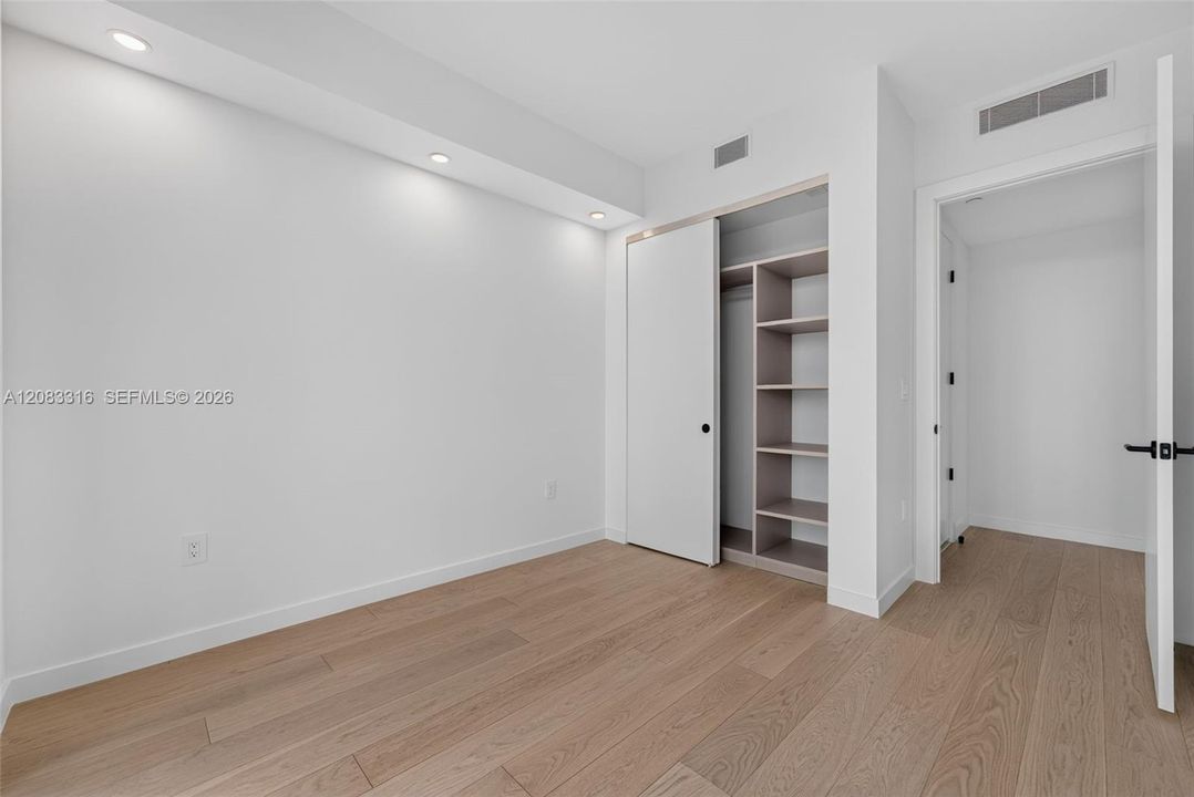 For Rent: $8,900 (2 beds, 2 baths, 1189 Square Feet)