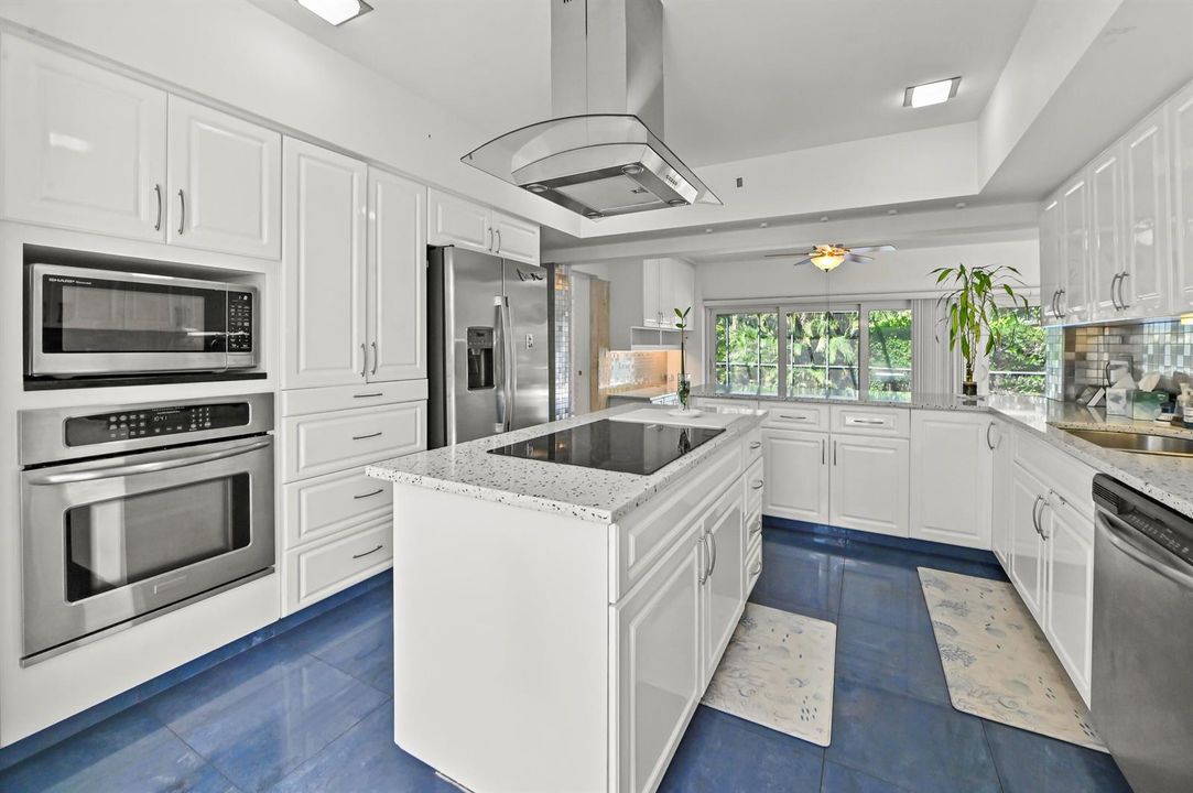 13 Kitchen 02