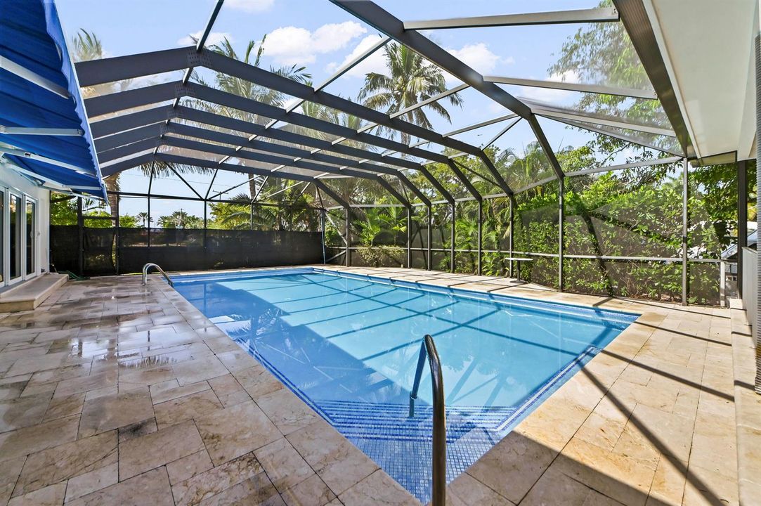 37 Pool 02