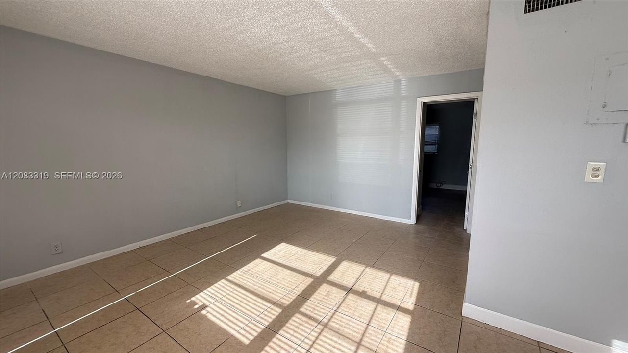 En Renta: $1,900 (2 camas, 2 baños, 35072 Pies cuadrados)