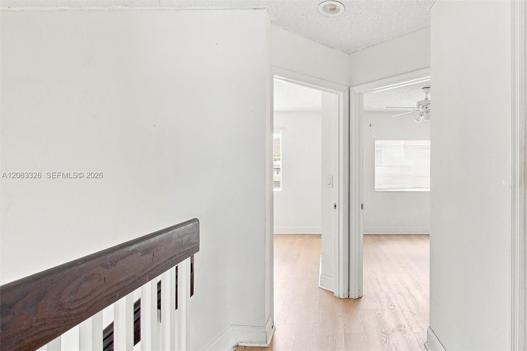 For Sale: $465,000 (4 beds, 3 baths, 1386 Square Feet)