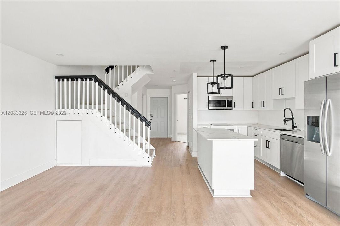 For Sale: $465,000 (4 beds, 3 baths, 1386 Square Feet)