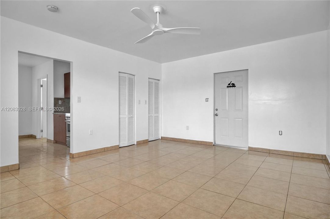 For Rent: $1,690 (0 beds, 1 baths, 450 Square Feet)