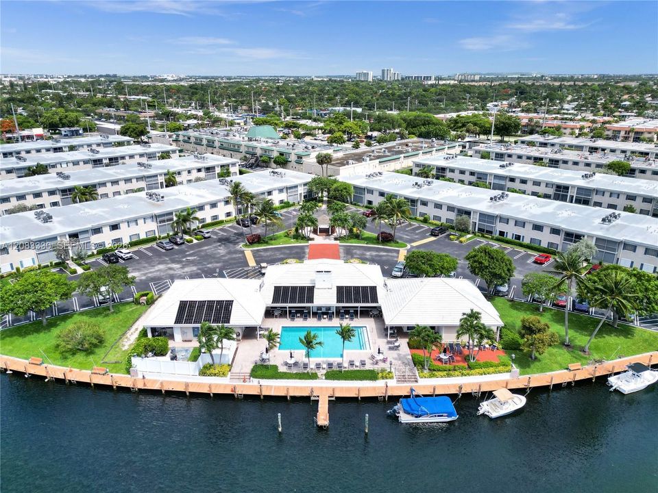 На продажу: $285,000 (2 спален, 2 ванн, 982 Квадратных фут)