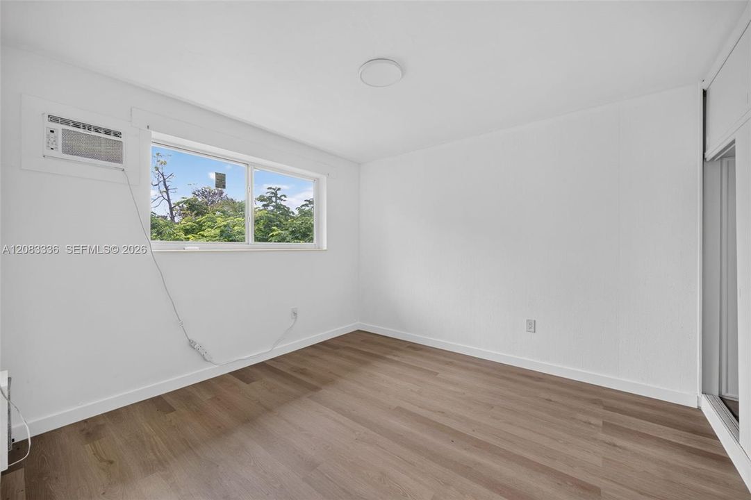 For Rent: $1,800 (1 beds, 1 baths, 462 Square Feet)