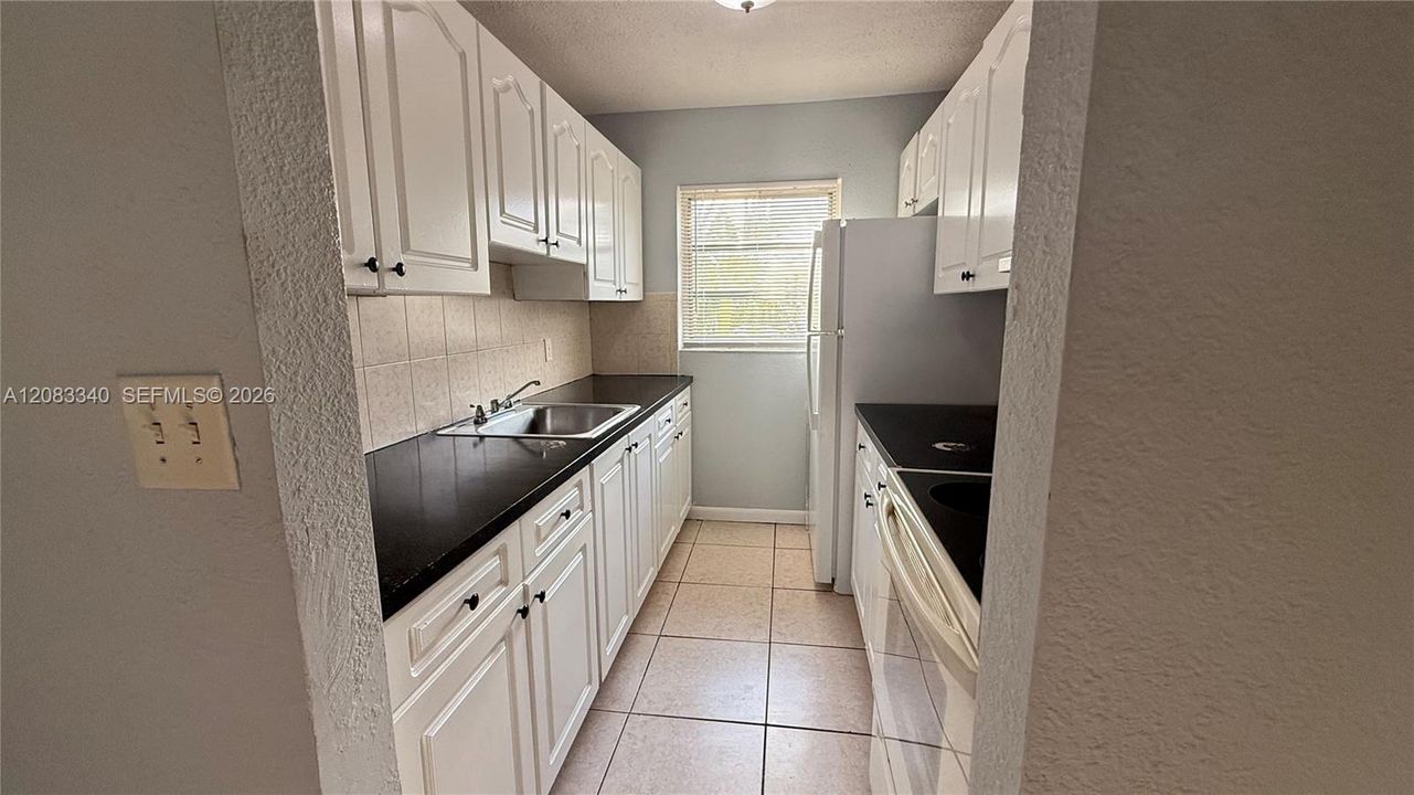 En Renta: $1,800 (2 camas, 1 baños, 35072 Pies cuadrados)