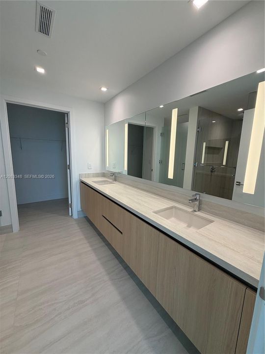 For Rent: $5,500 (1 beds, 1 baths, 0 Square Feet)