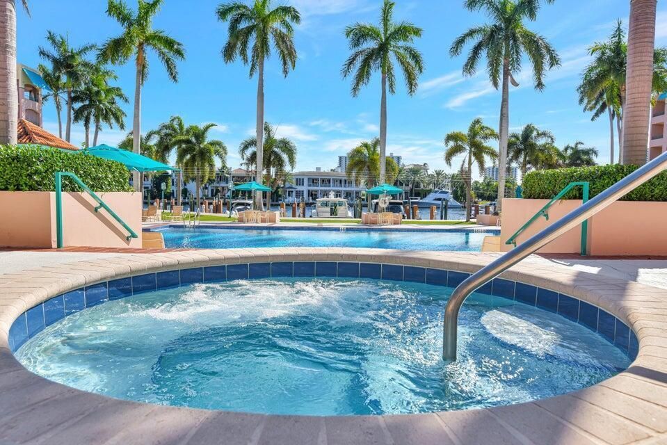 Mizner Court