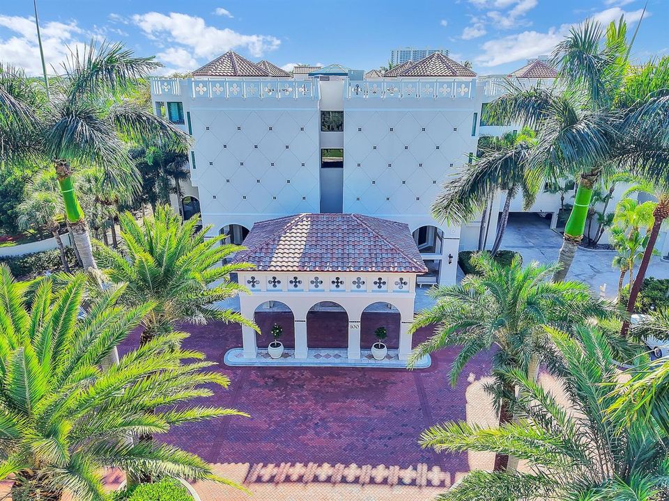 Mizner Court