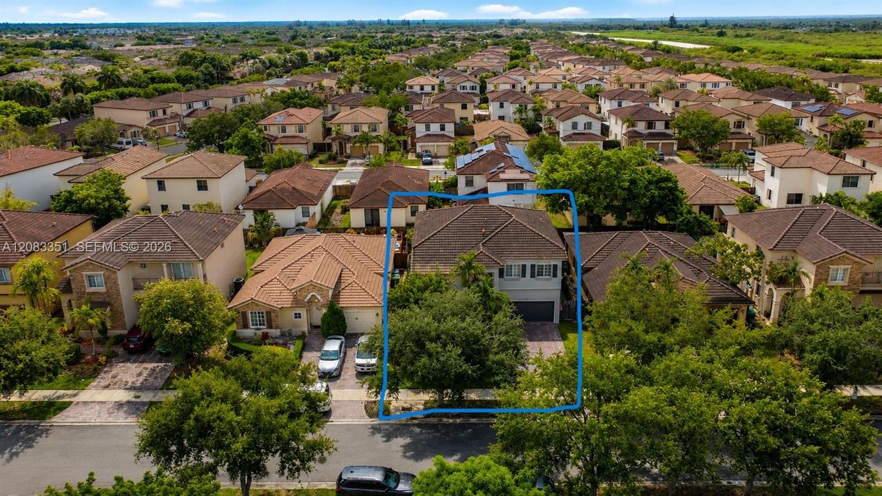 For Sale: $665,000 (5 beds, 3 baths, 2869 Square Feet)