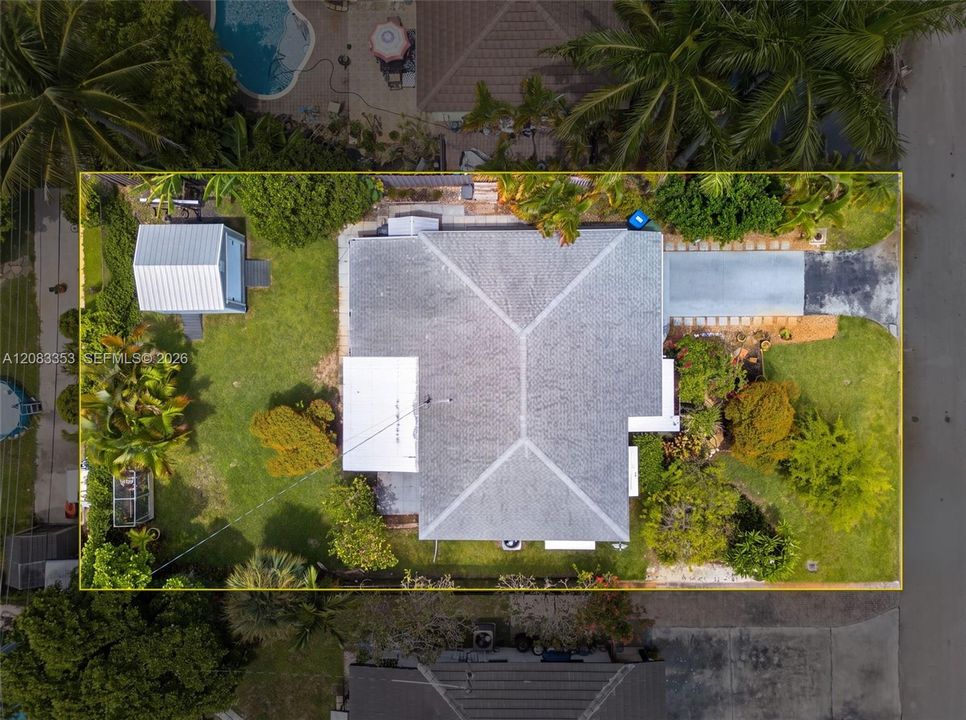 На продажу: $425,000 (2 спален, 1 ванн, 978 Квадратных фут)