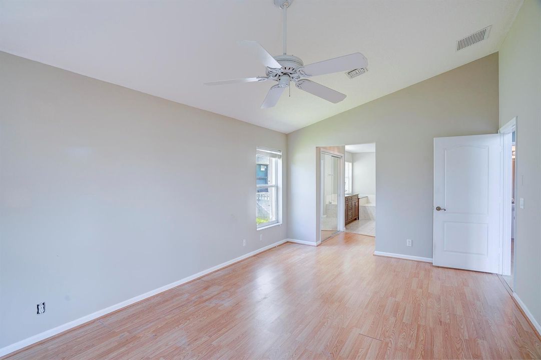 1117AvondaleCt-30