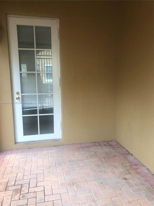 For Rent: $3,350 (3 beds, 2 baths, 1660 Square Feet)