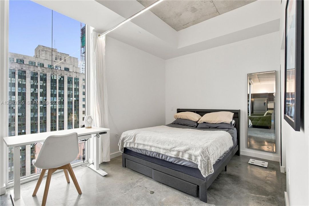 For Rent: $2,700 (1 beds, 1 baths, 564 Square Feet)