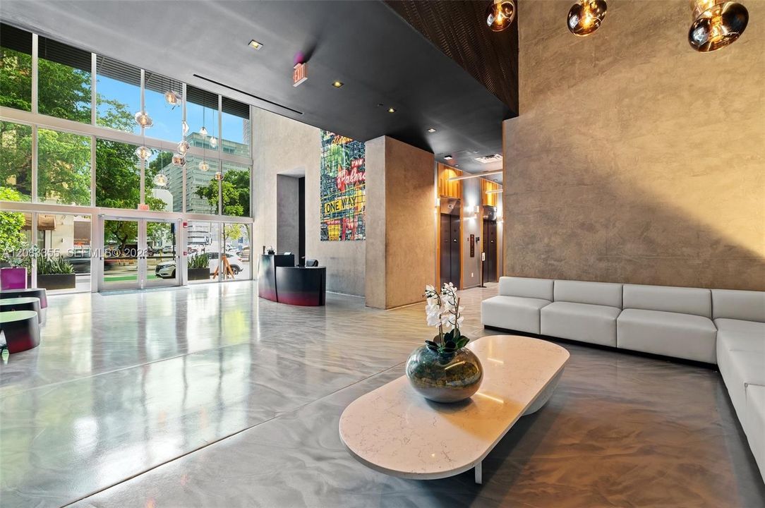 For Rent: $2,700 (1 beds, 1 baths, 564 Square Feet)