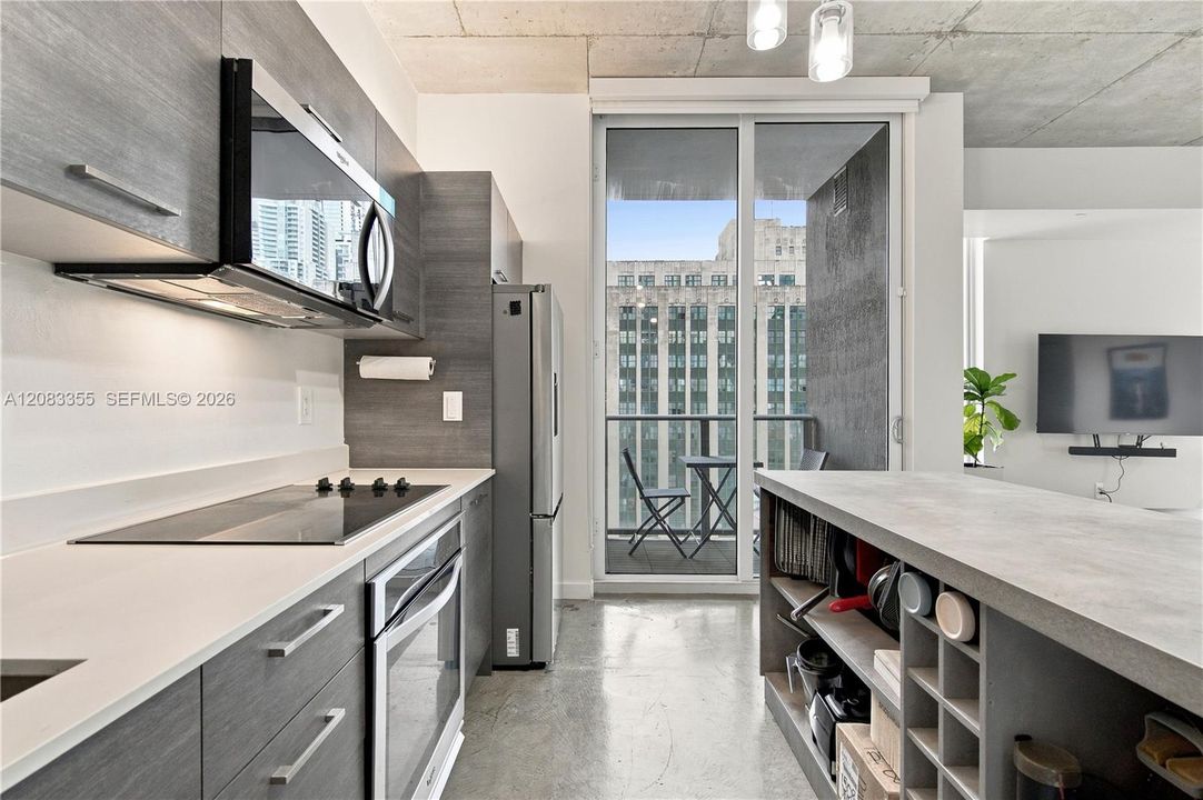 For Rent: $2,700 (1 beds, 1 baths, 564 Square Feet)