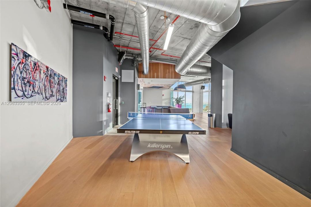 For Rent: $2,700 (1 beds, 1 baths, 564 Square Feet)