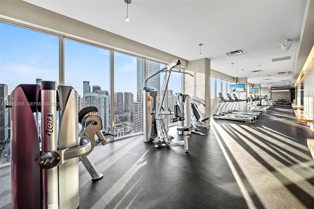 For Rent: $2,700 (1 beds, 1 baths, 564 Square Feet)
