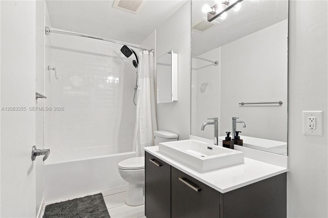 For Rent: $2,700 (1 beds, 1 baths, 564 Square Feet)